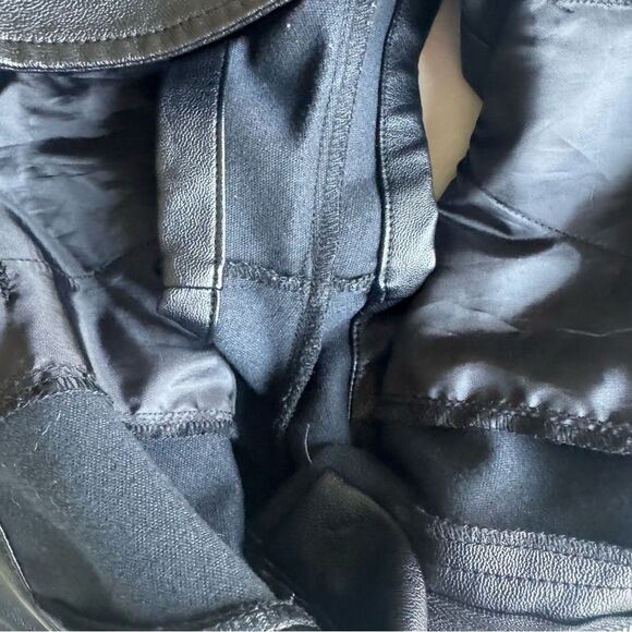 Altar’d State Women’s Faux Leather Black High Waisted Shorts Size XS - Picture 4 of 7